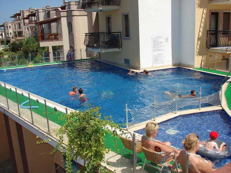 Golden Age Crystal Bodrum image 0
