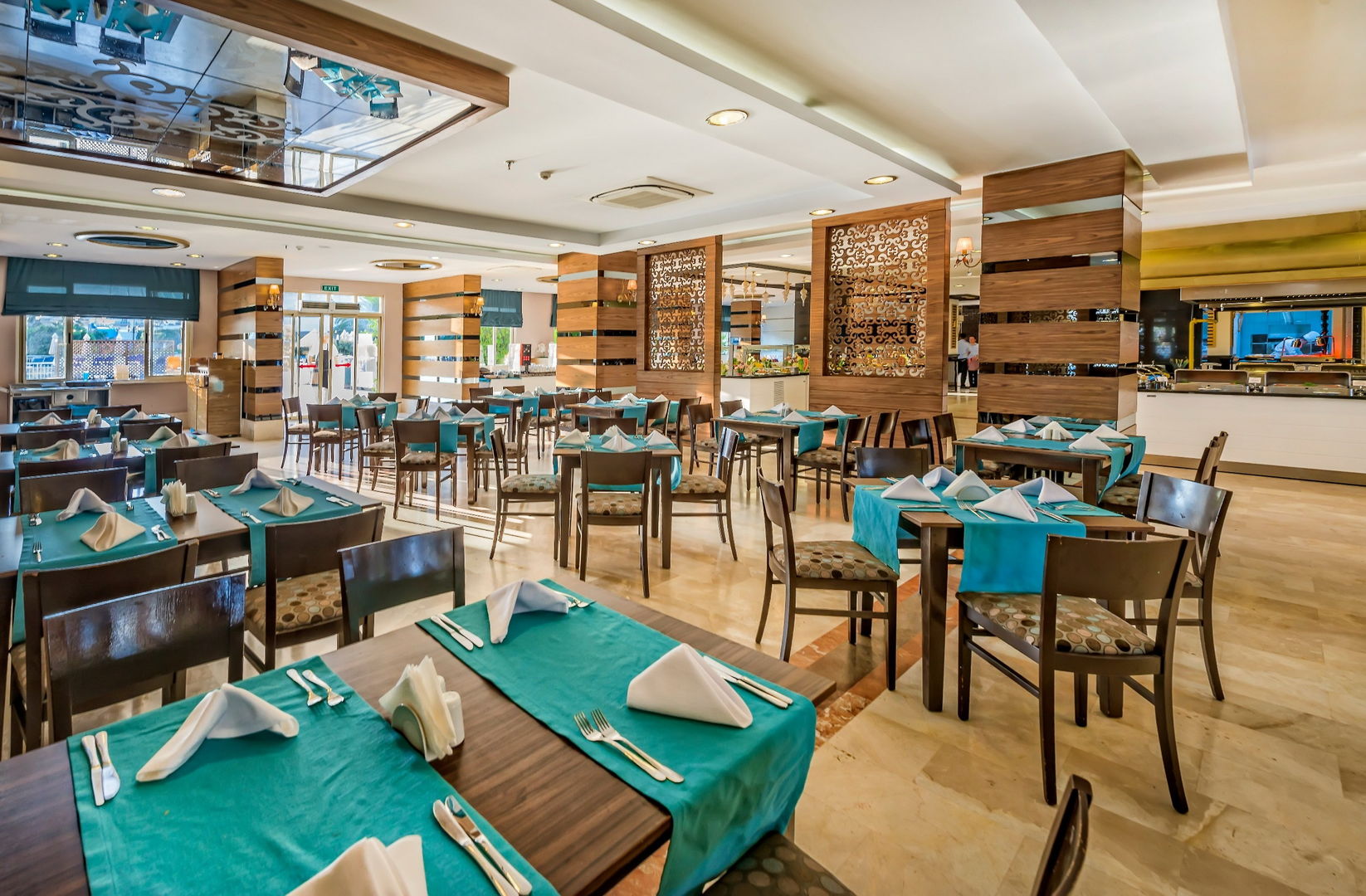 Serenis Hotel image 3