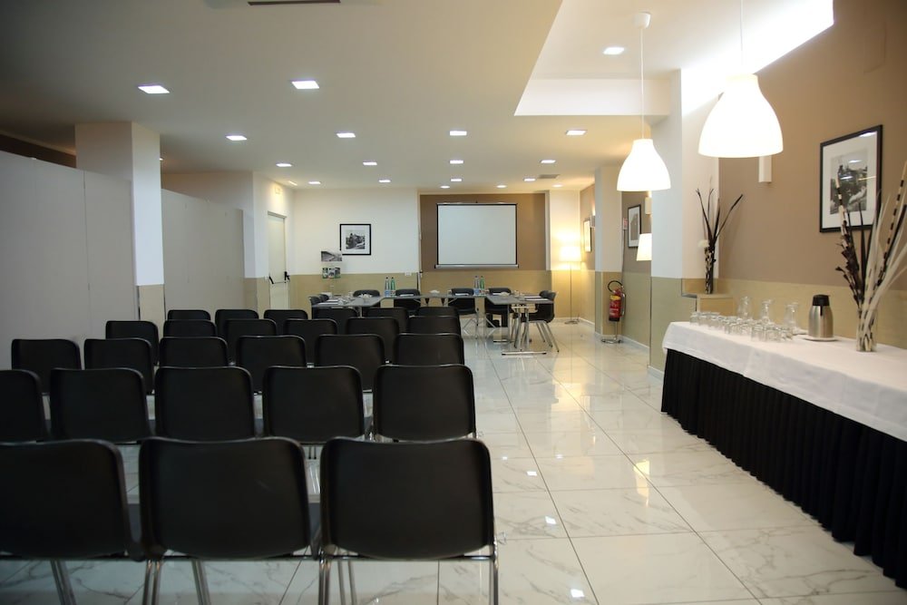 Stelle Hotel The Businest foto 36