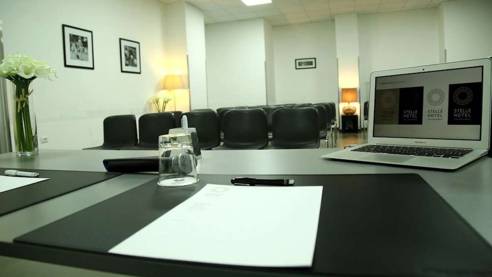 Stelle Hotel The Businest foto 35
