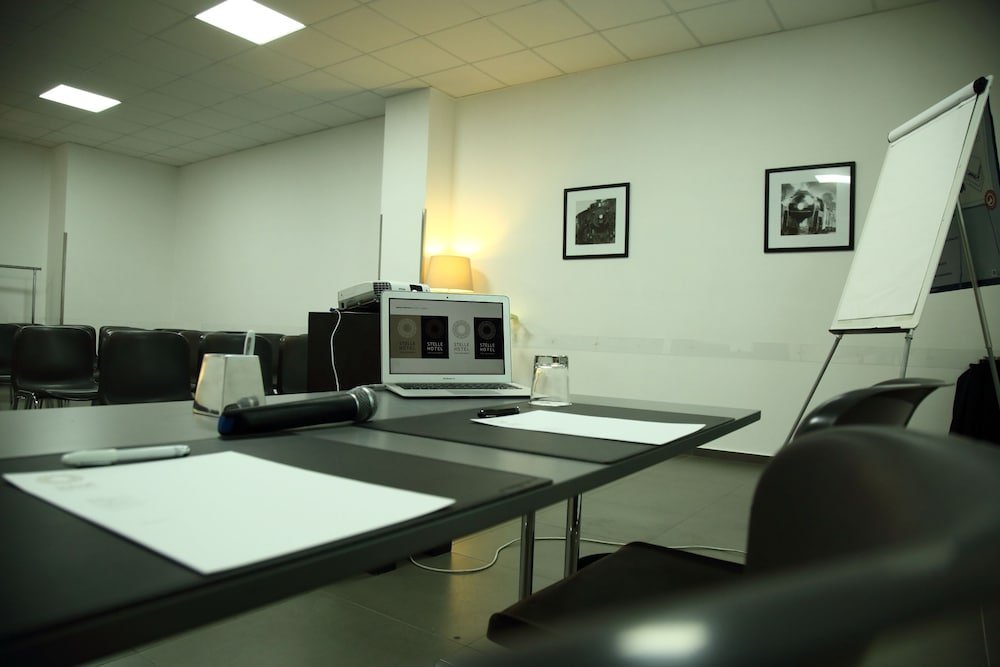 Stelle Hotel The Businest foto 13