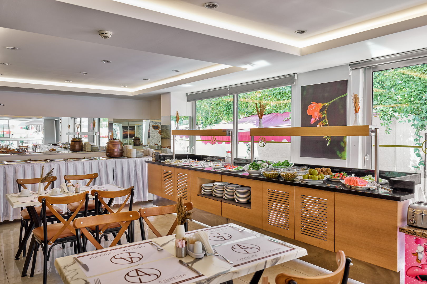 A Hotel Side image 3