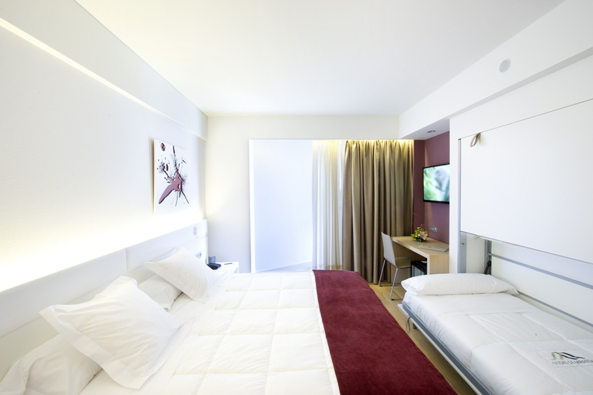 Sercotel Ciudad De Miranda Hotel image 2