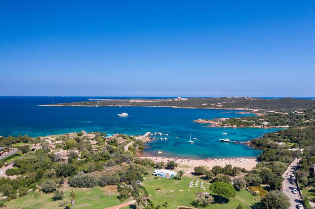 Zeezicht vanaf het balkon — Bagaglino I Giardini di Porto Cervo
