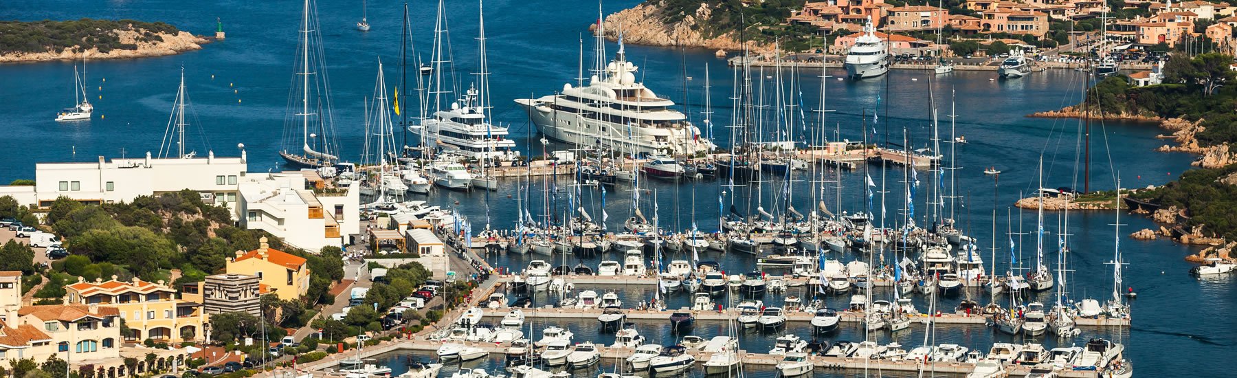 Zeezicht vanaf het balkon — Bagaglino I Giardini di Porto Cervo