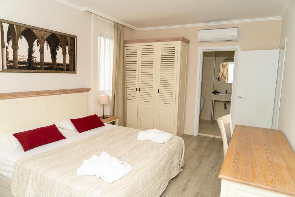 White Rock Castle Suite Hotel foto 41