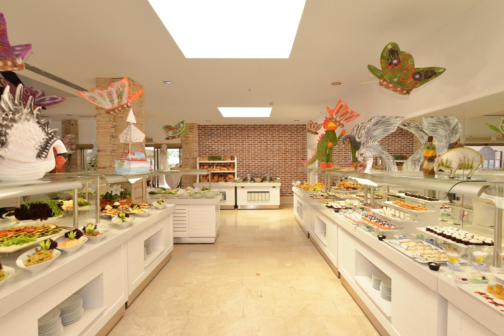 Lucida Beach Hotel image 2