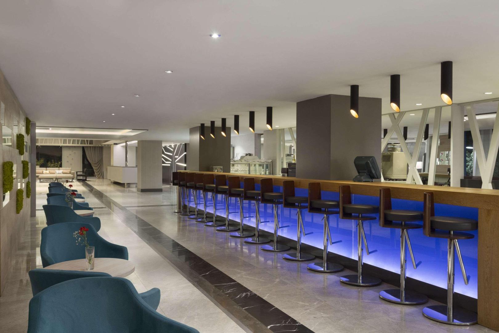 Ramada Hotel & Suites by Wyndham Izmir Kemalpasa image 3