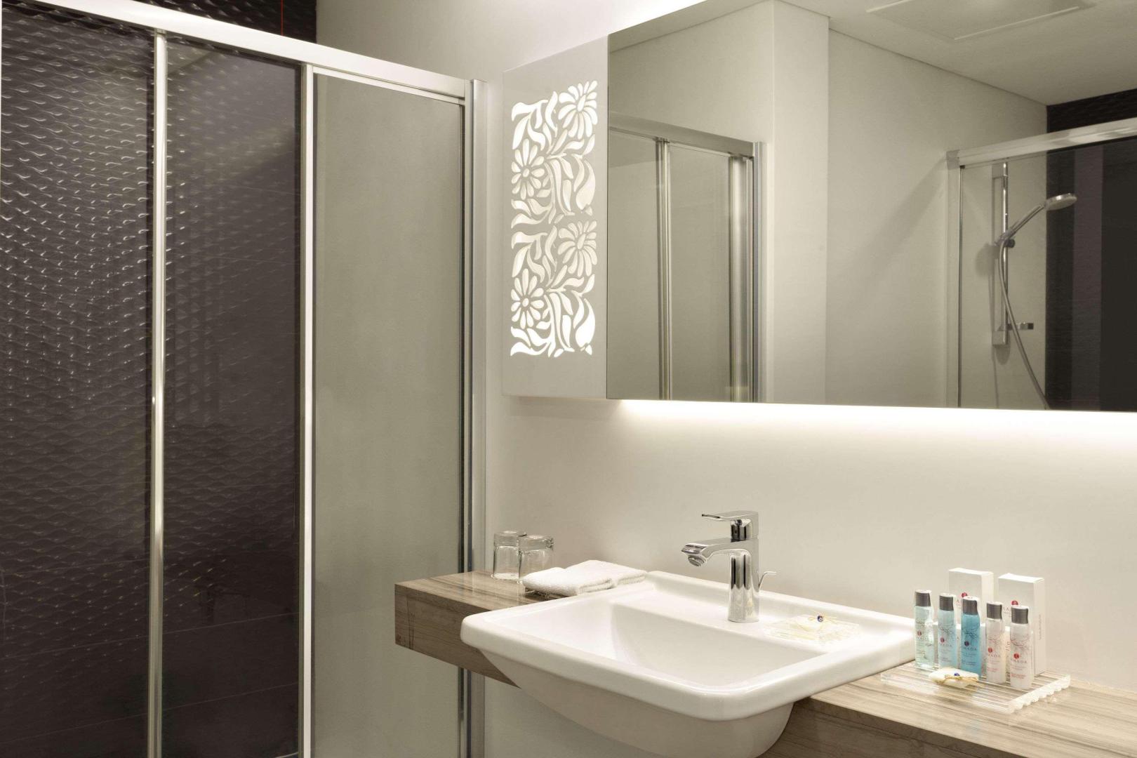 Ramada Hotel & Suites by Wyndham Izmir Kemalpasa foto 10
