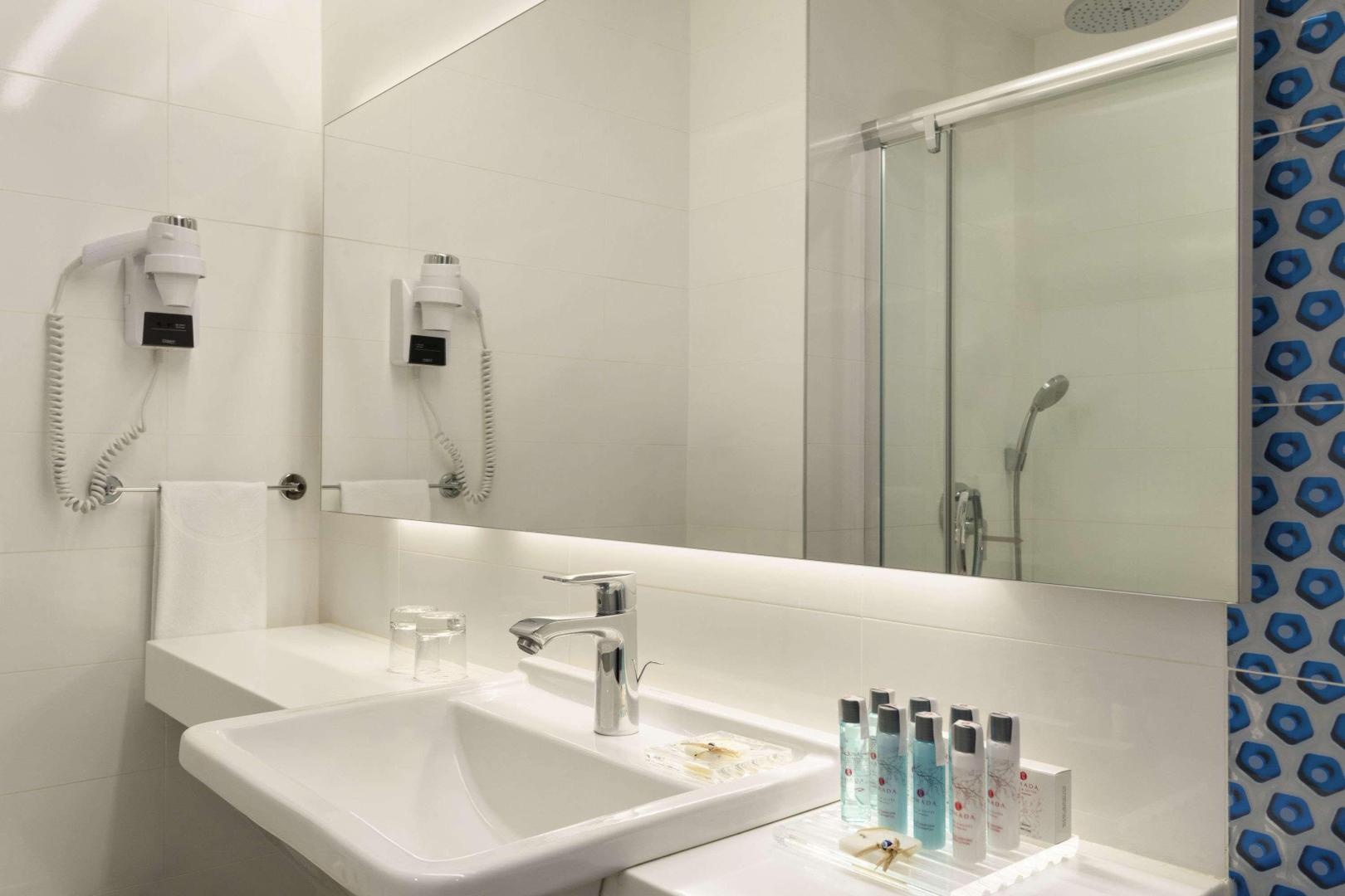 Ramada Hotel & Suites by Wyndham Izmir Kemalpasa foto 6