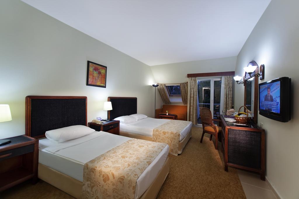 Queen's Park Göynük image 3