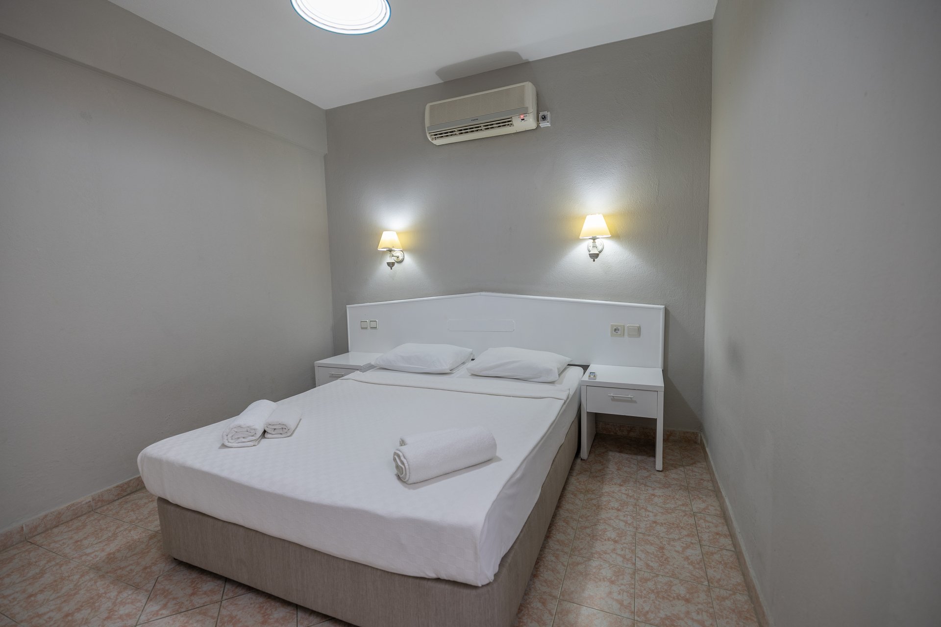 Sunpoint Family Hotel image 2