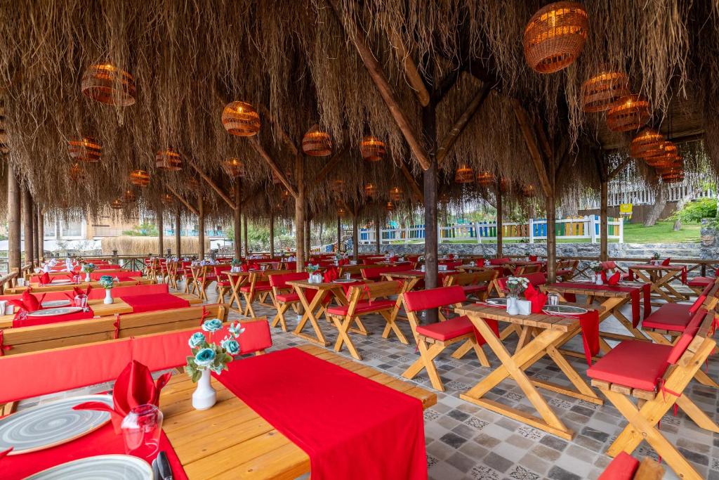 Ramada Resort by Wyndham Kusadasi image 3