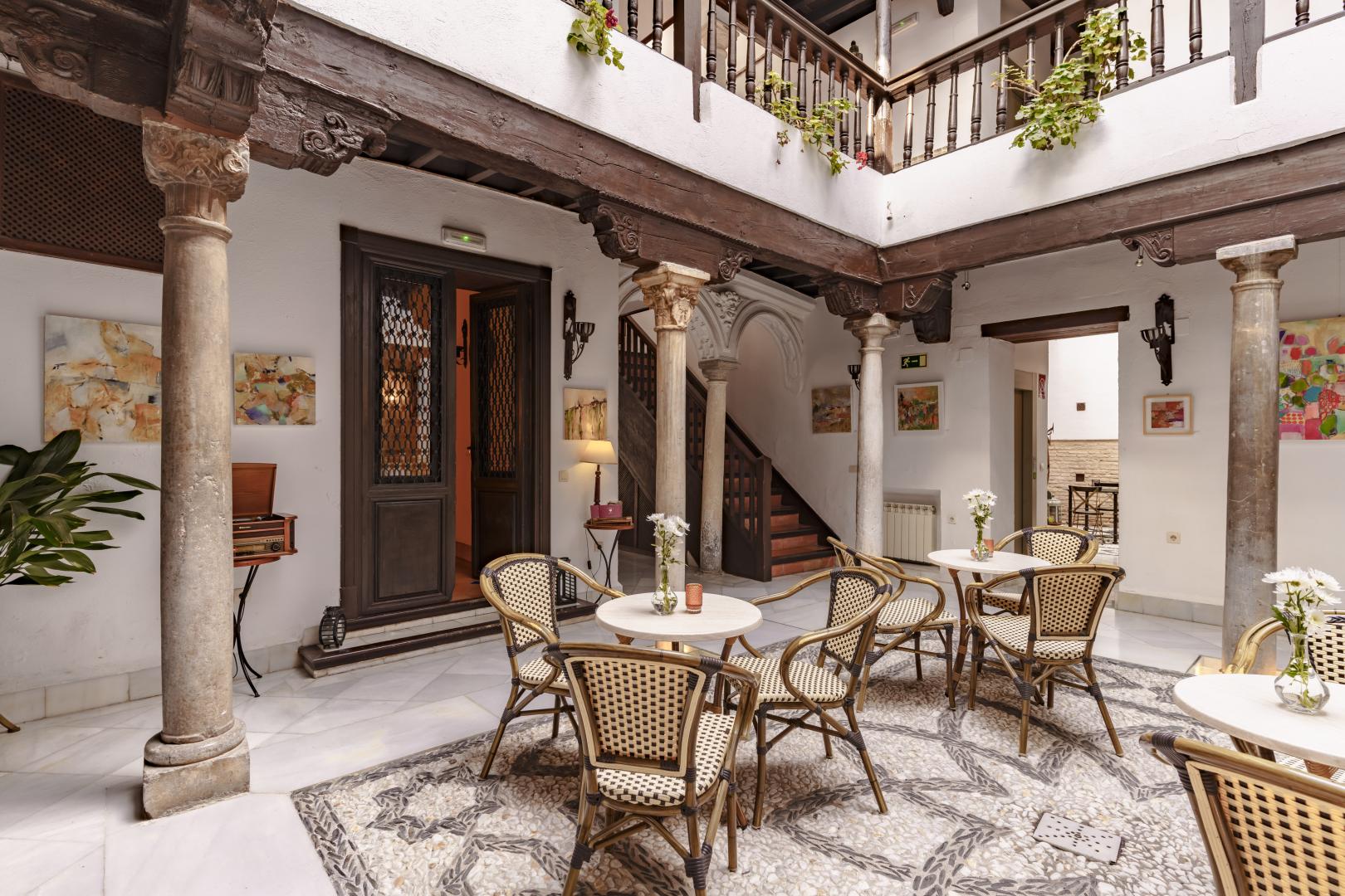 Casa del Capitel Nazari image 0