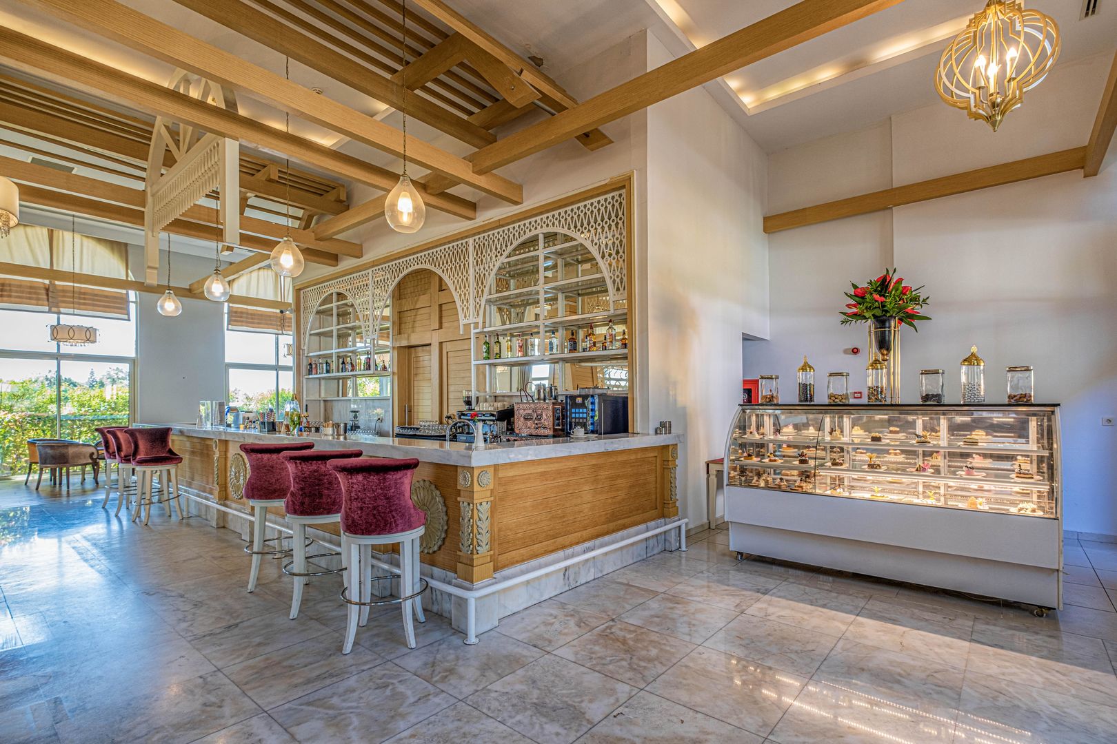 Well Palace Side image 3