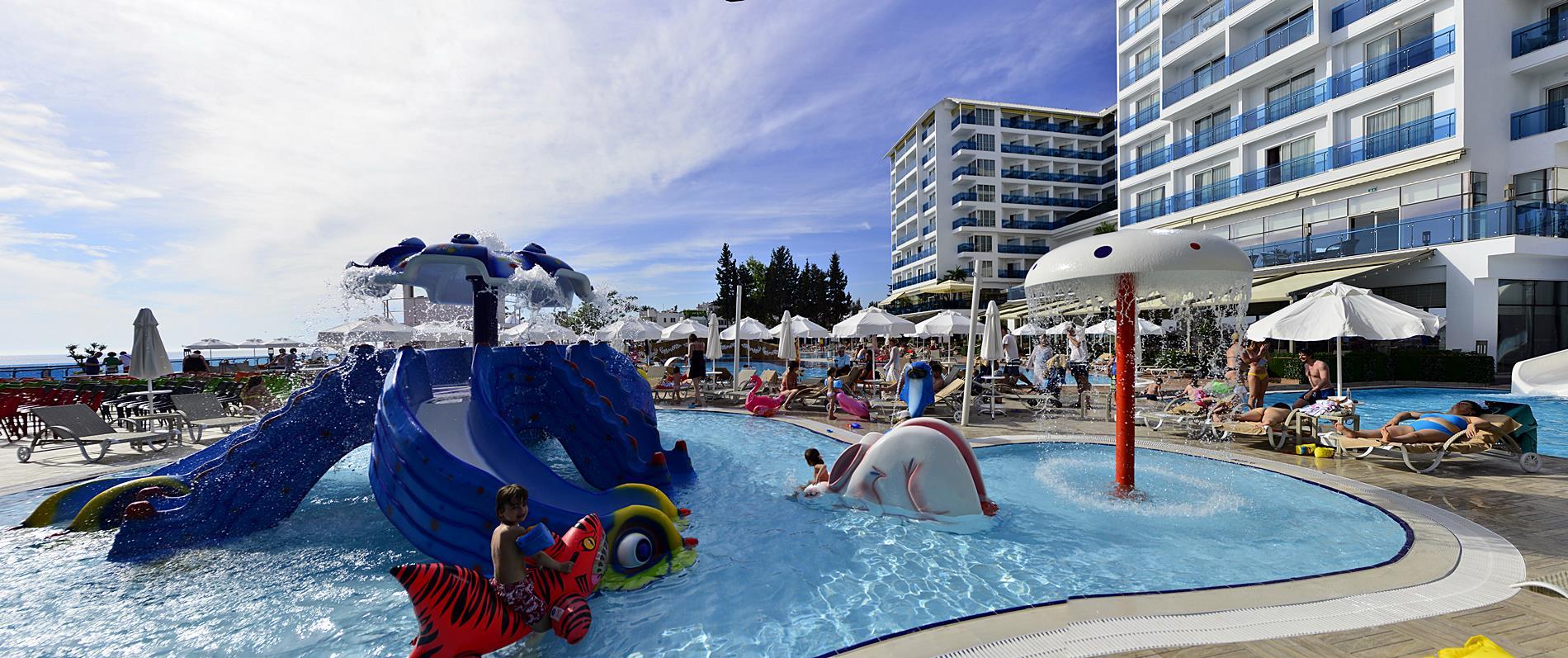 Azura Deluxe Resort & Spa Hotel foto 42