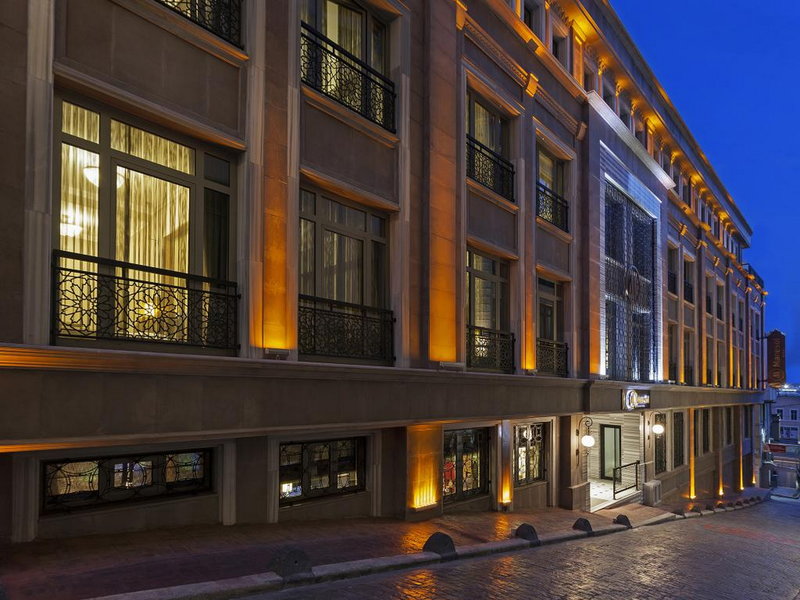 Manesol Boutique Galata image 3