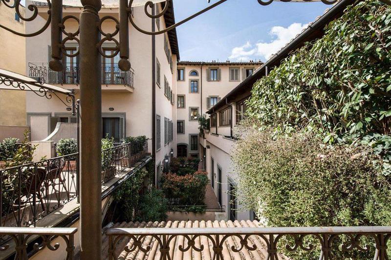 Adler Cavalieri in Florence - foto 2