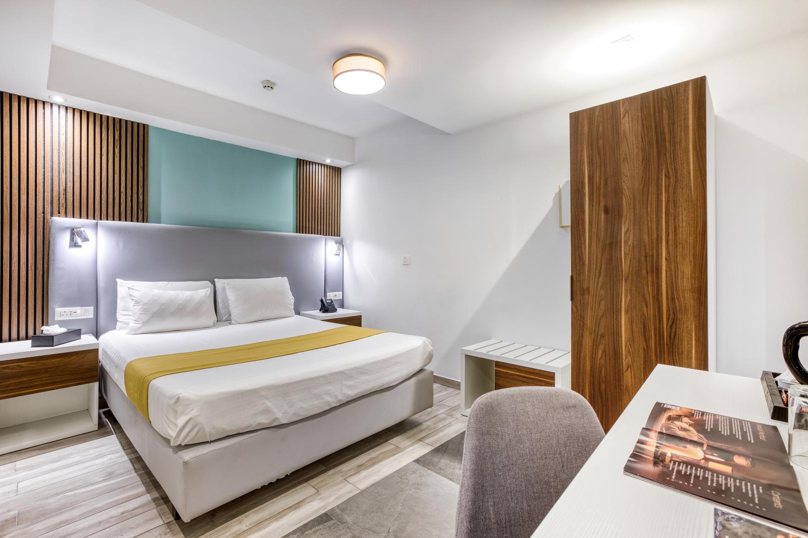 Solana Hotel & Spa image 1