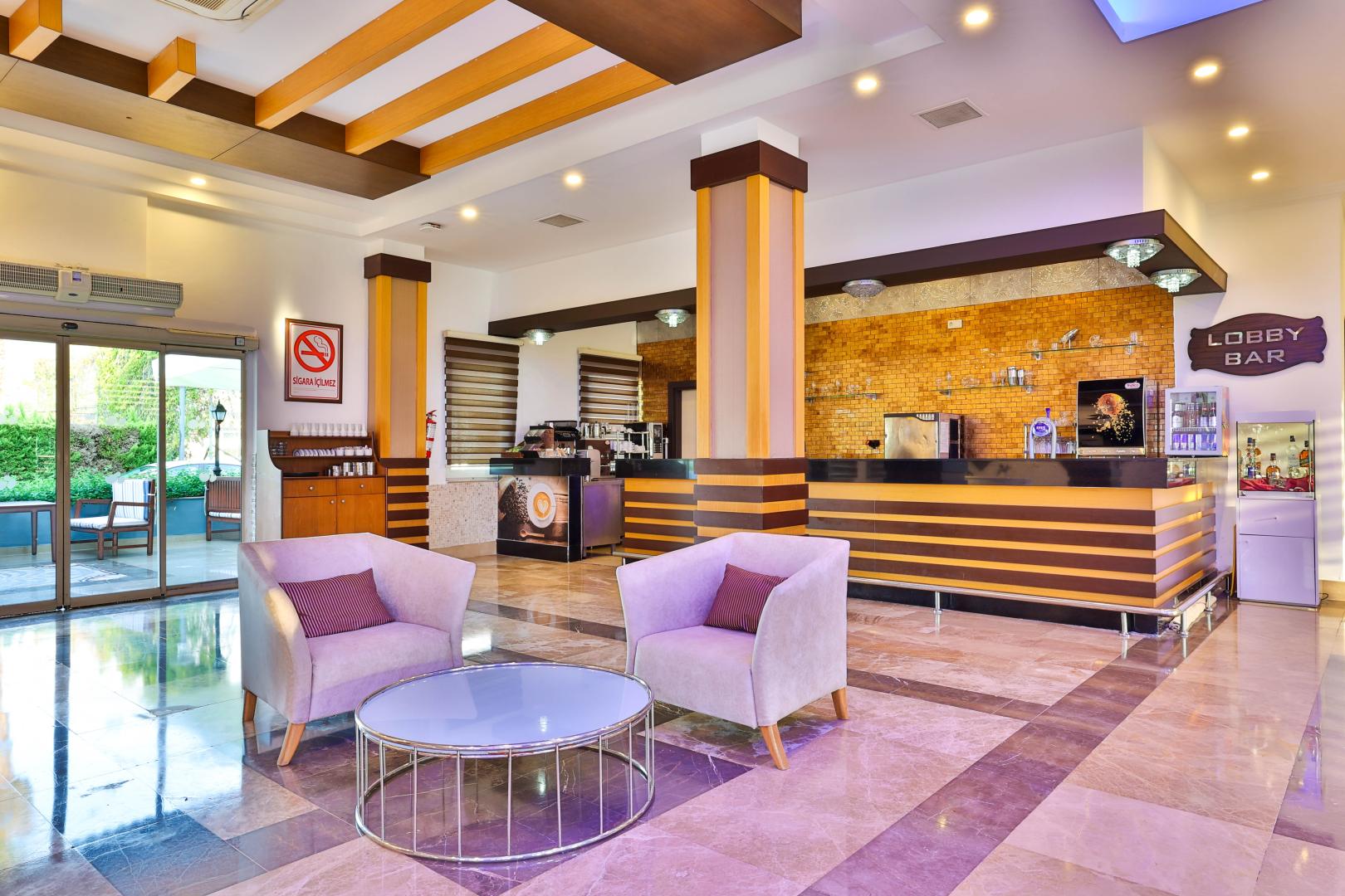 Crystal Aura Beach Resort & Spa foto 14