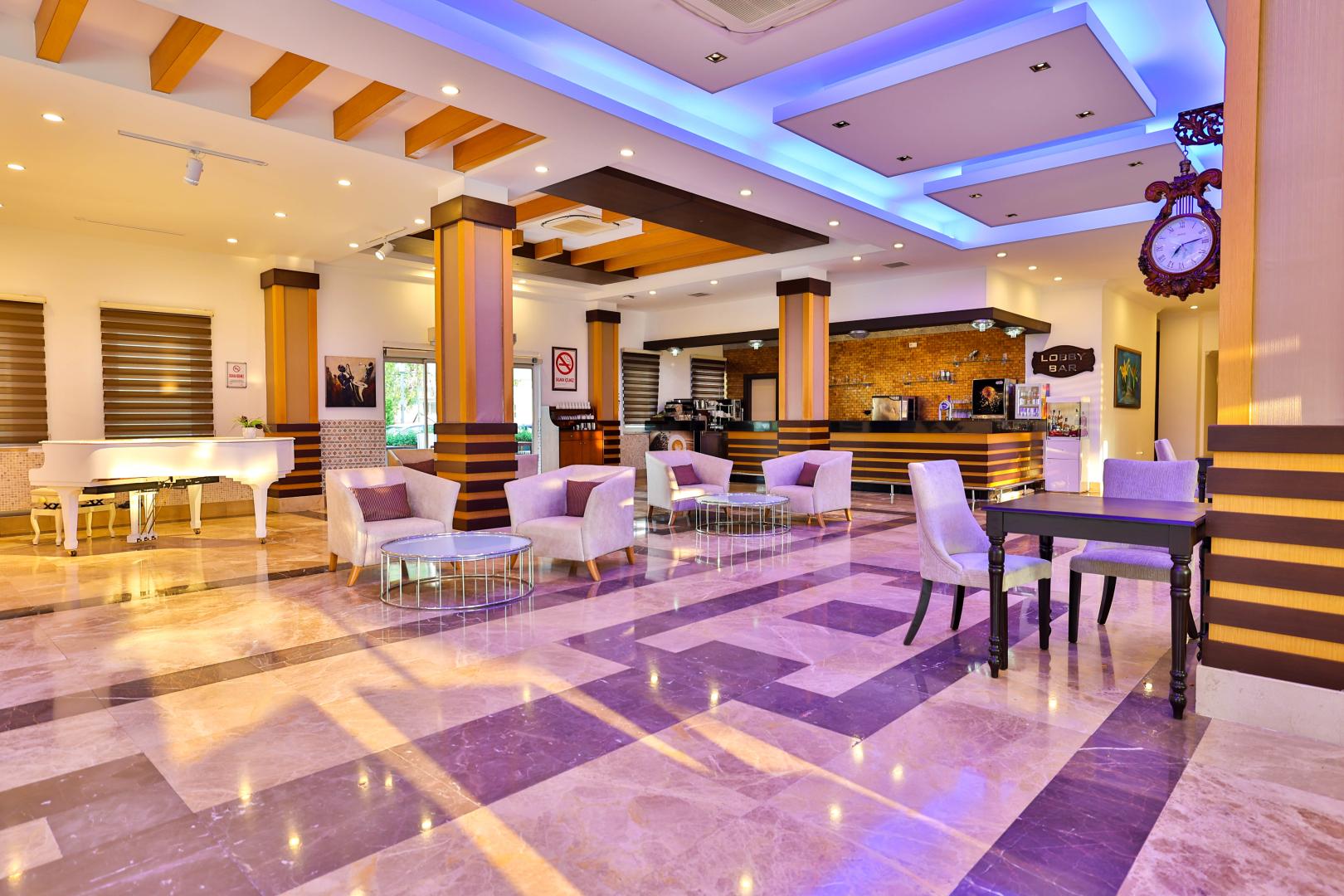 Crystal Aura Beach Resort & Spa foto 21