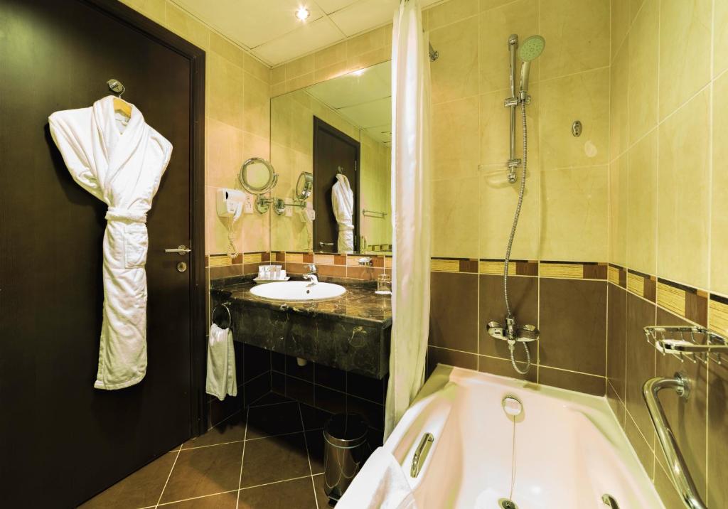 Executive Suites By Mourouj Gloria foto 3