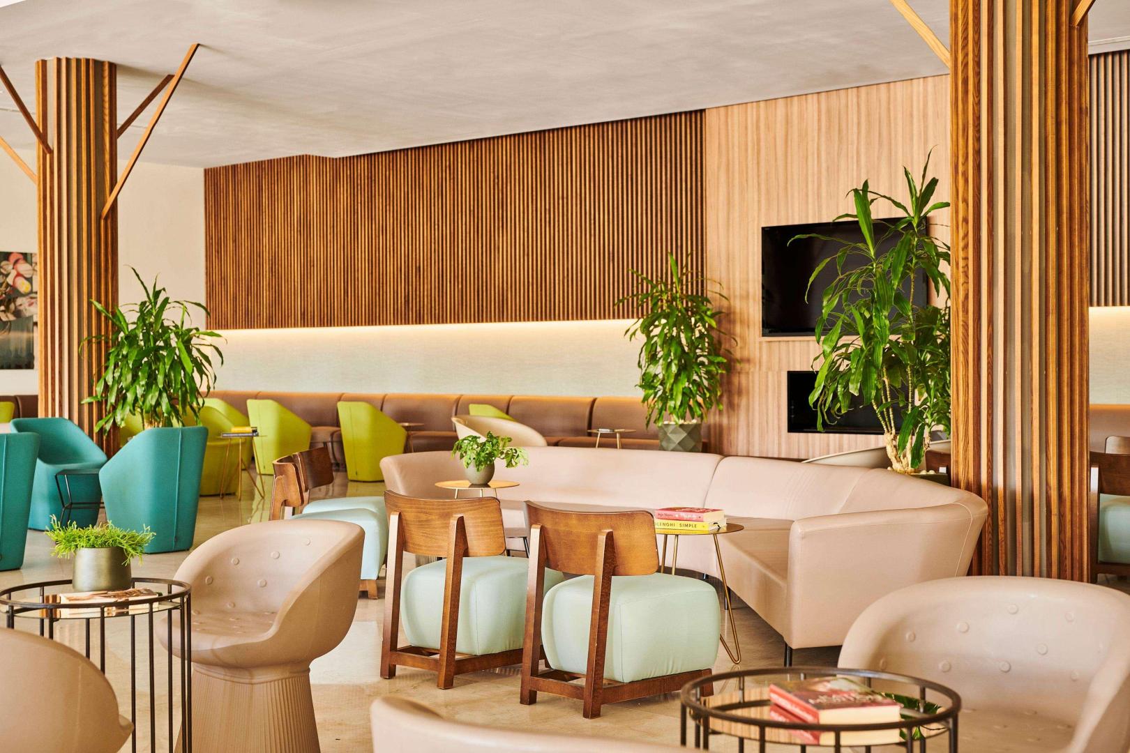 Lobby met receptie — ZAFIRO Palace Alcudia