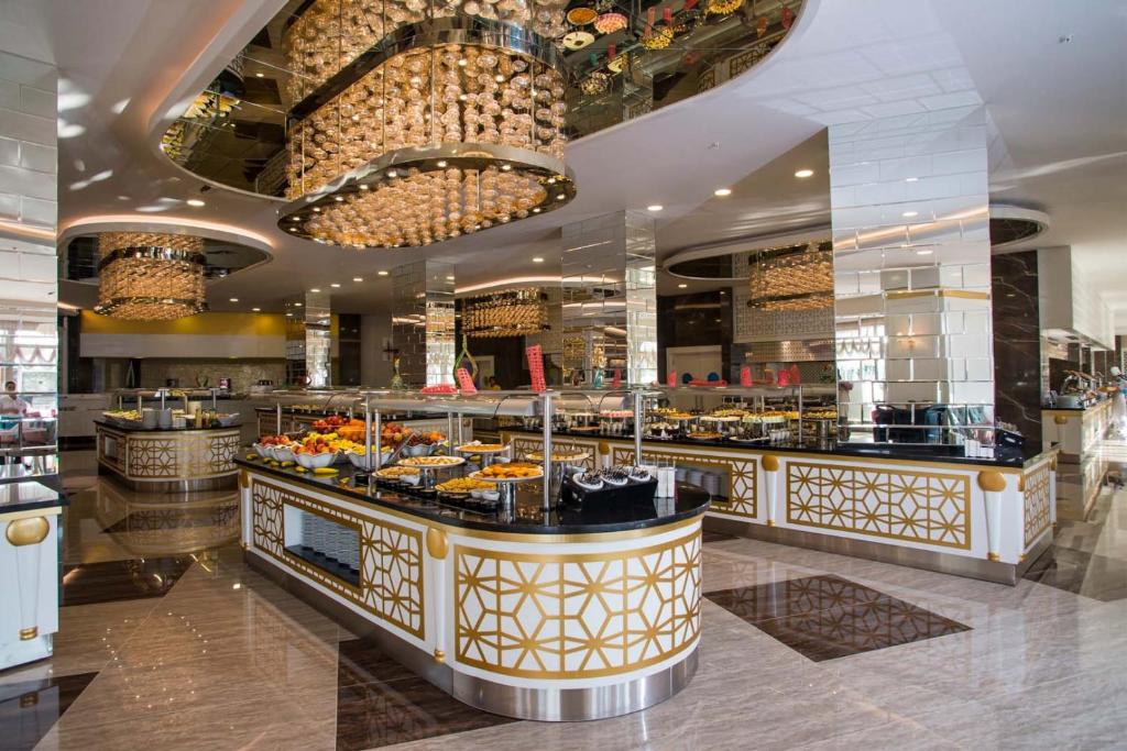 Dream World Aqua image 3