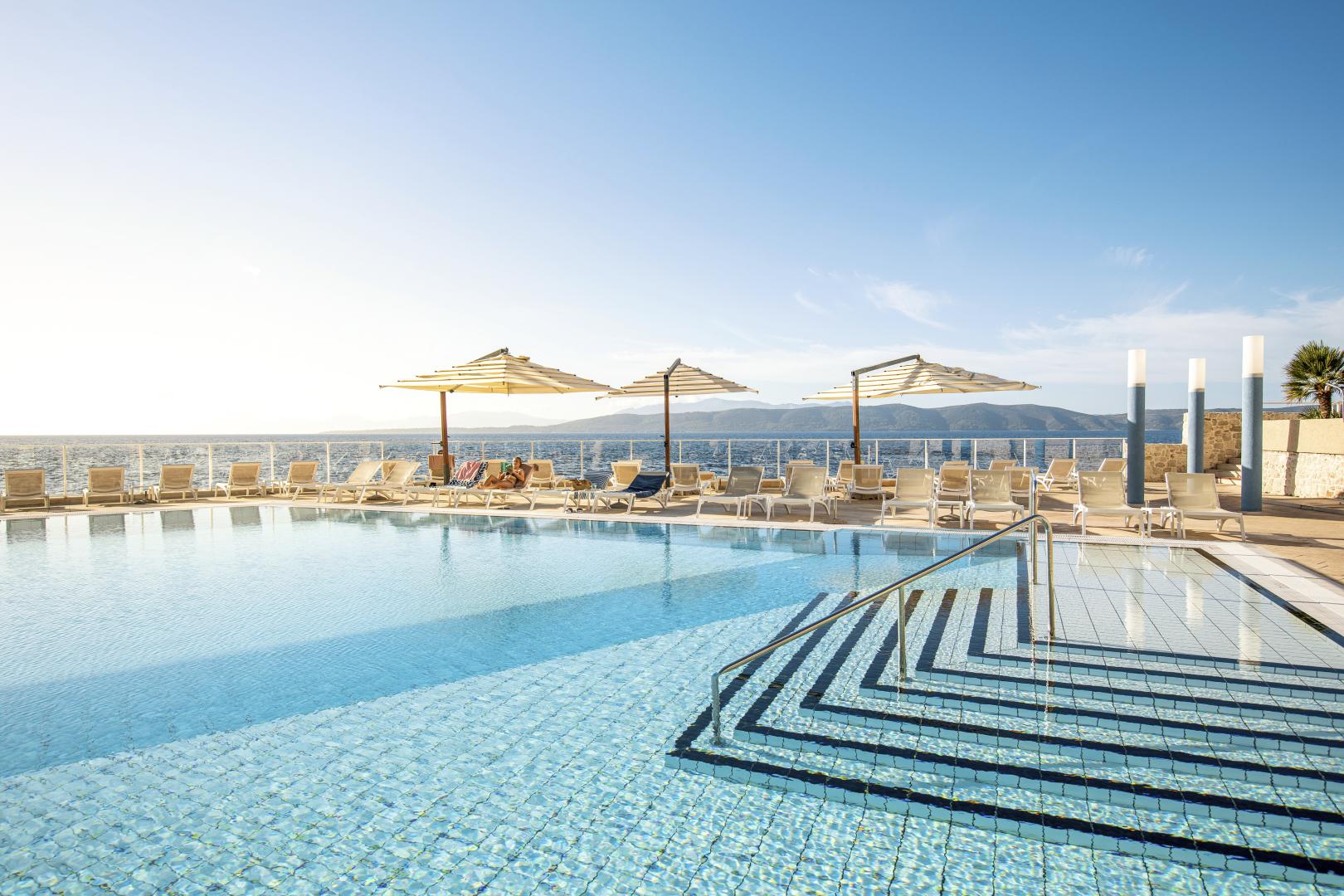 TUI BLUE Makarska image 0