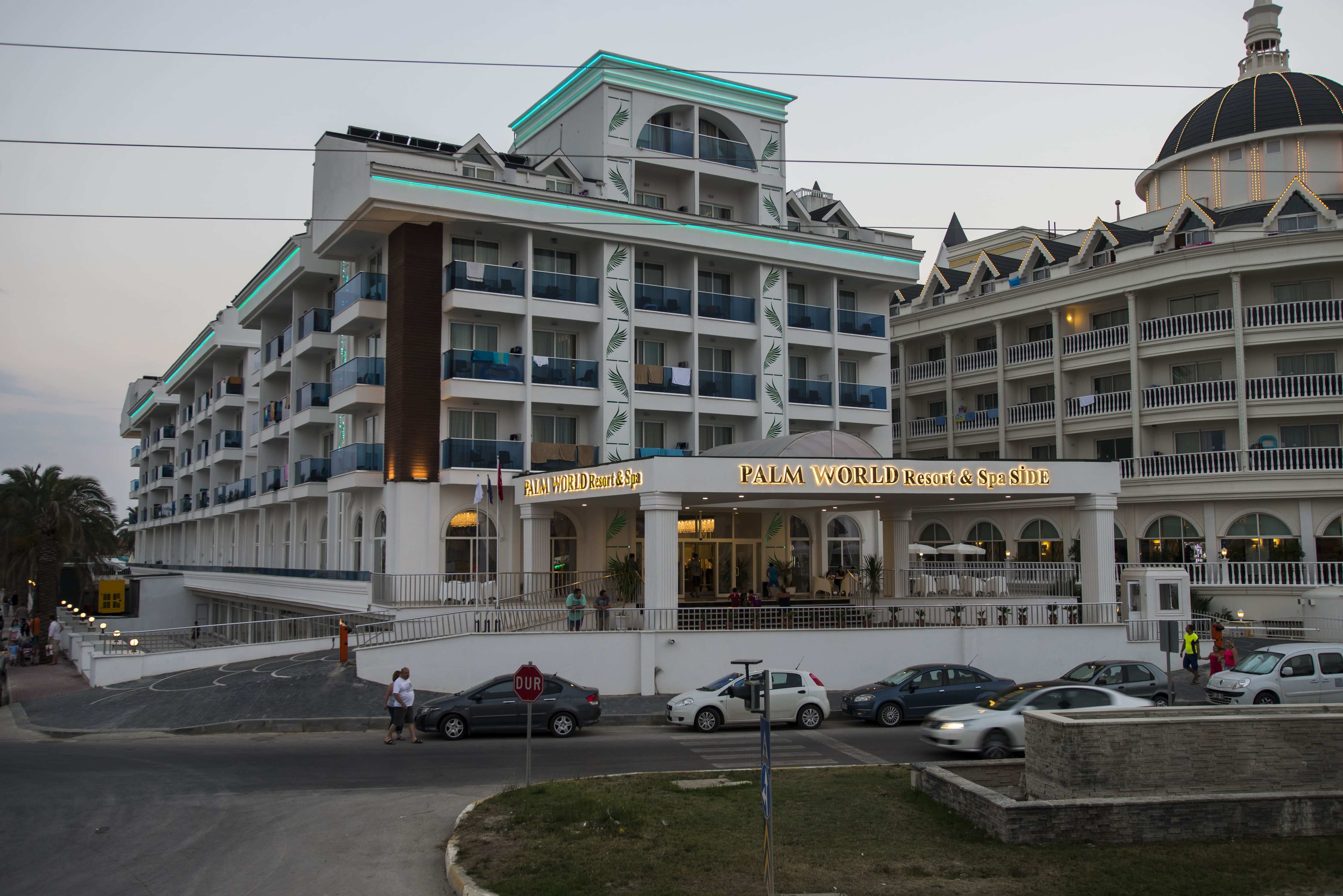 Palm World Resort & Spa Side image 2