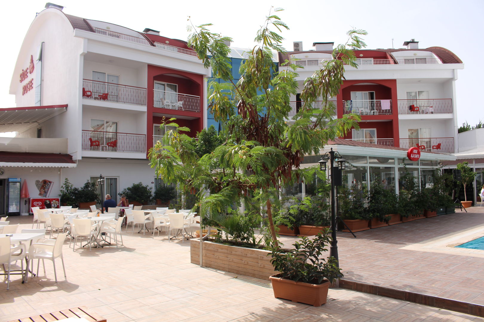 Side Legend Hotel image 1