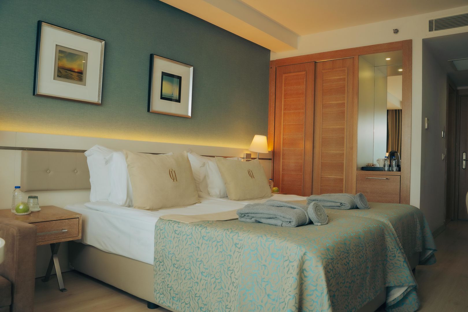 Castival Hotel image 1