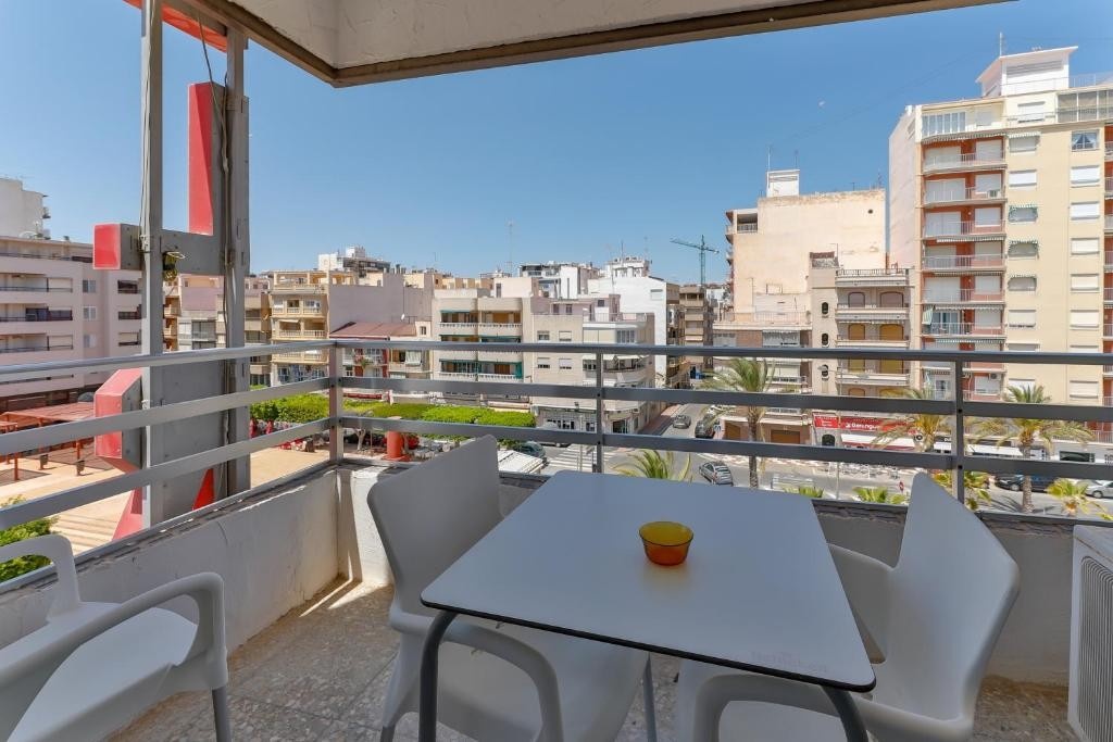 Zeezicht vanaf het balkon — Hotel Polamar
