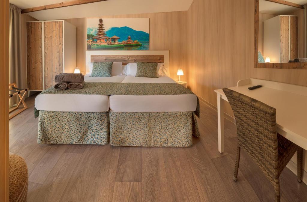 Magic Natura - Animal, Waterpark & Polynesian Lodge Resort image 1