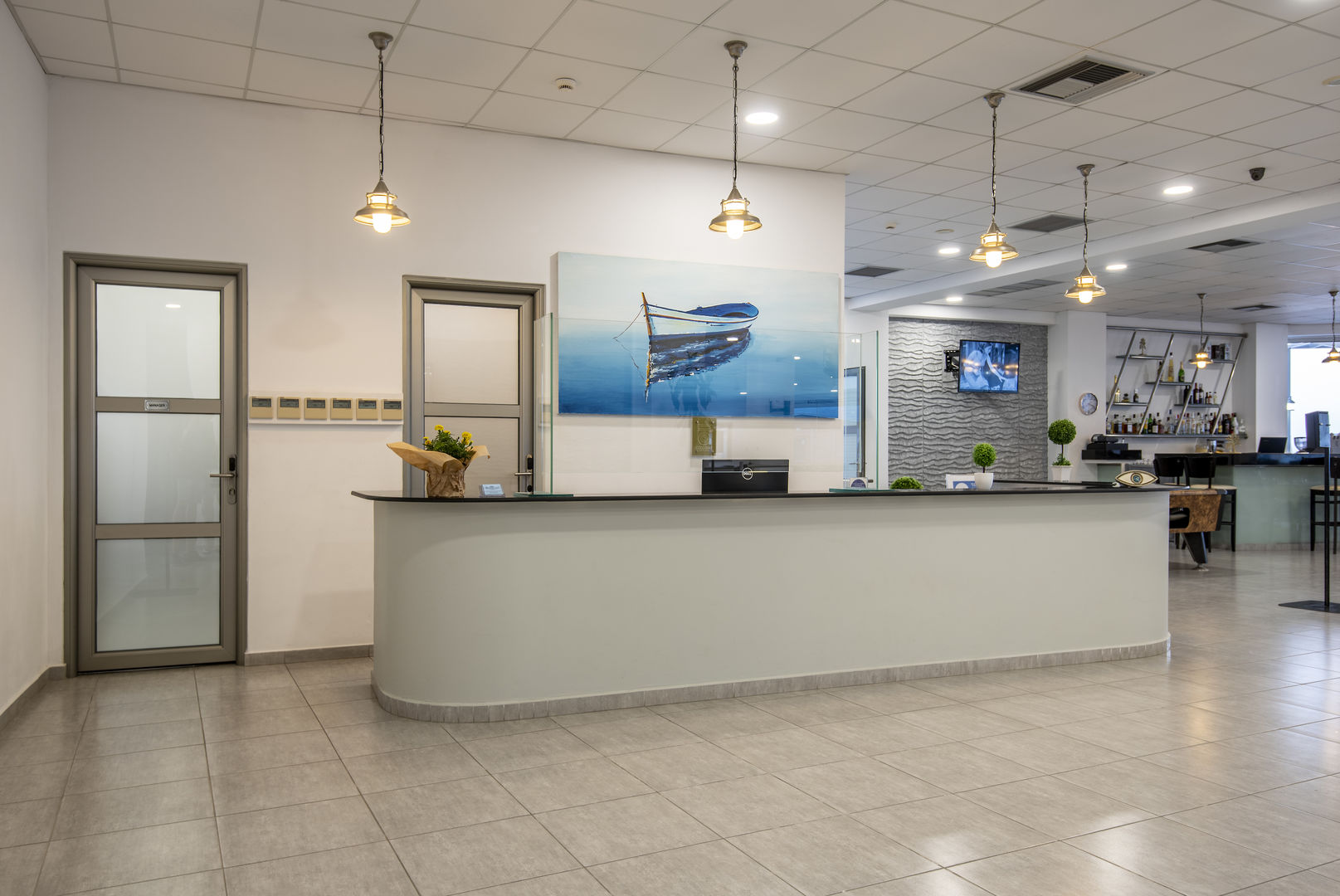 Royal Bay Suites image 3