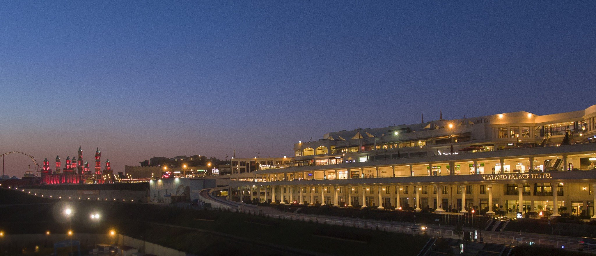 Vialand Palace Hotel image 2