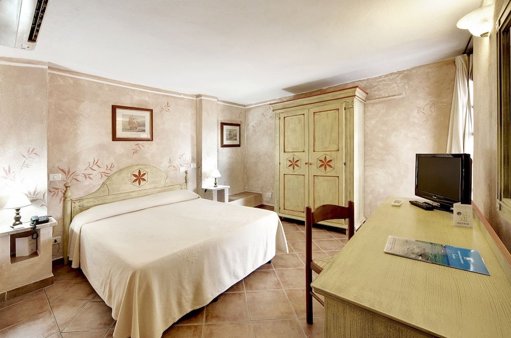 Suite met zithoek — Colonna Beach Hotel & Apartments
