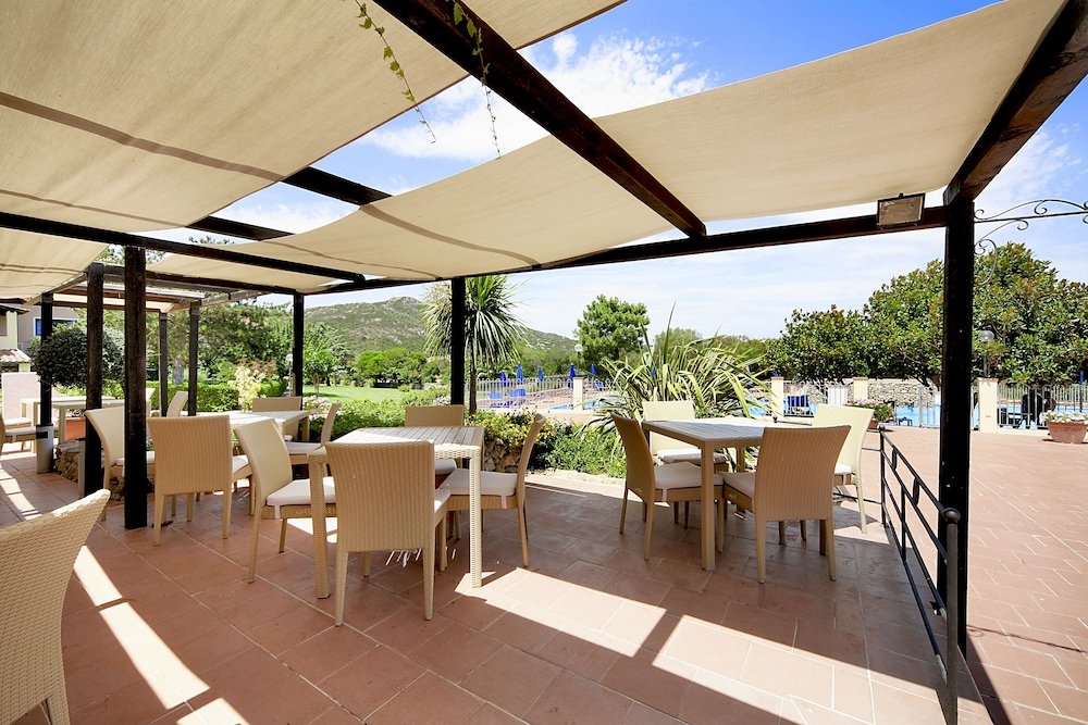 Restaurantterras buiten — Colonna Beach Hotel & Apartments