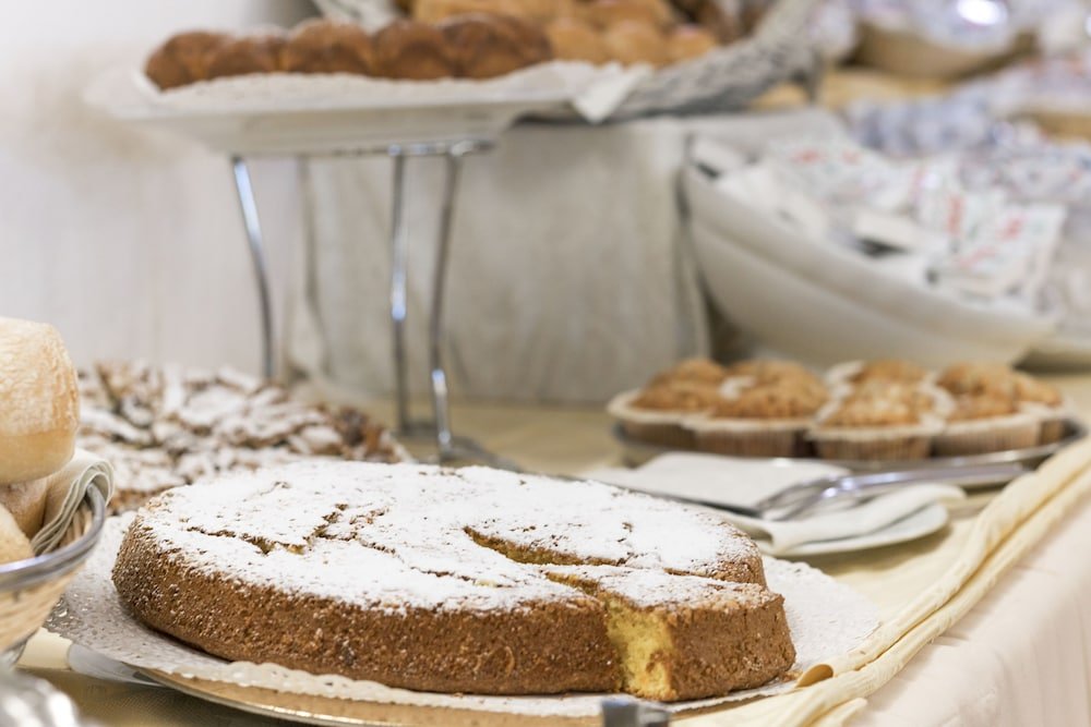 Ontbijtbuffet — Colonna Beach Hotel & Apartments