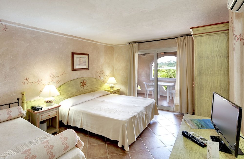 Suite met zithoek — Colonna Beach Hotel & Apartments
