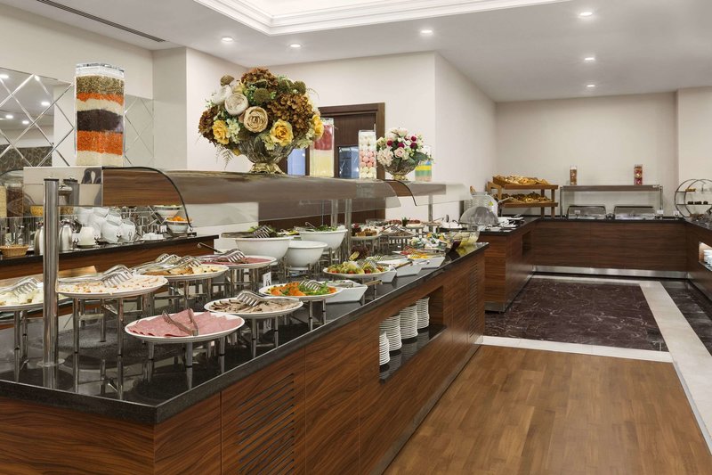 Ramada Hotel & Suites by Wyndham Istanbul Merter foto 82