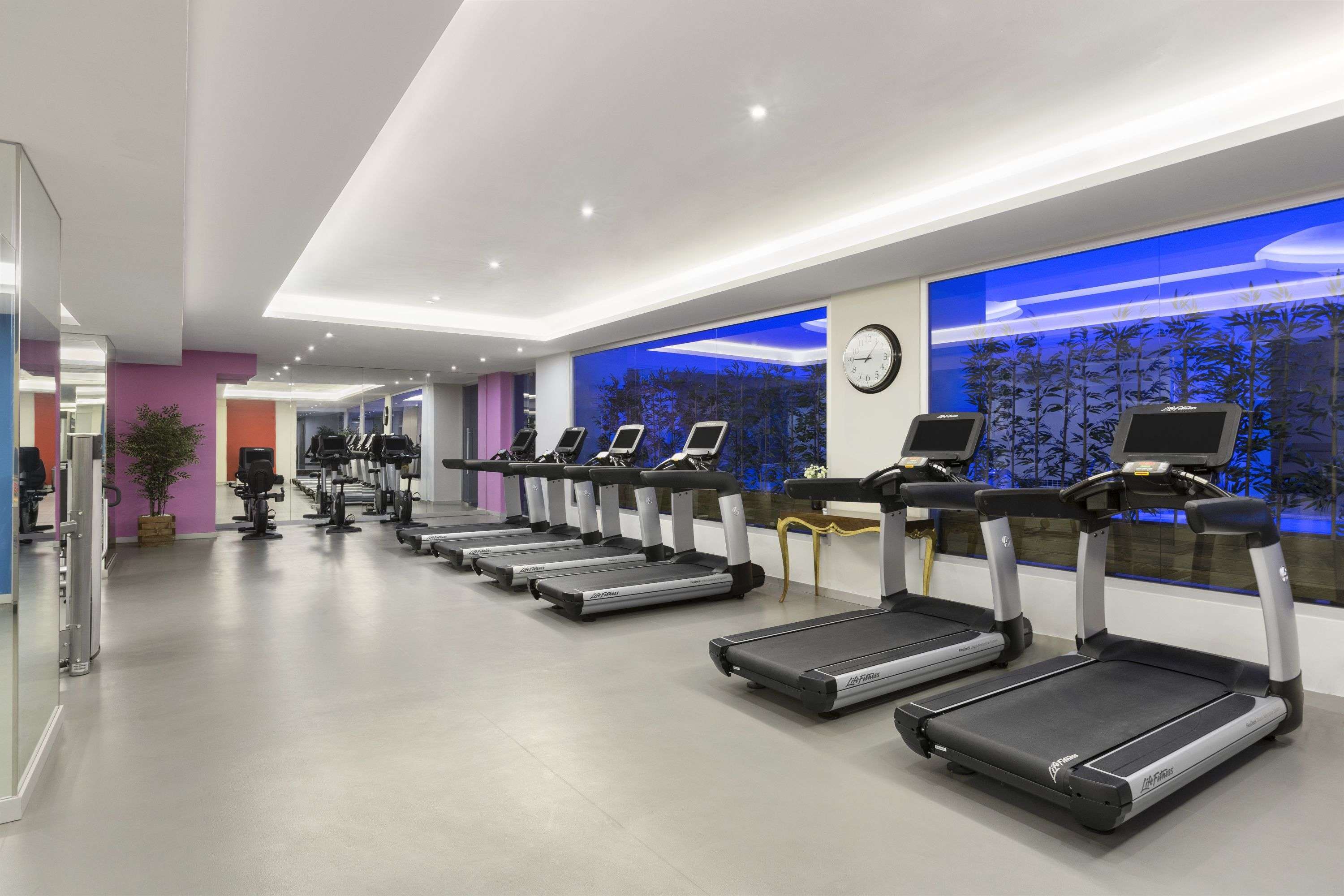 Ramada Hotel & Suites by Wyndham Istanbul Merter foto 30