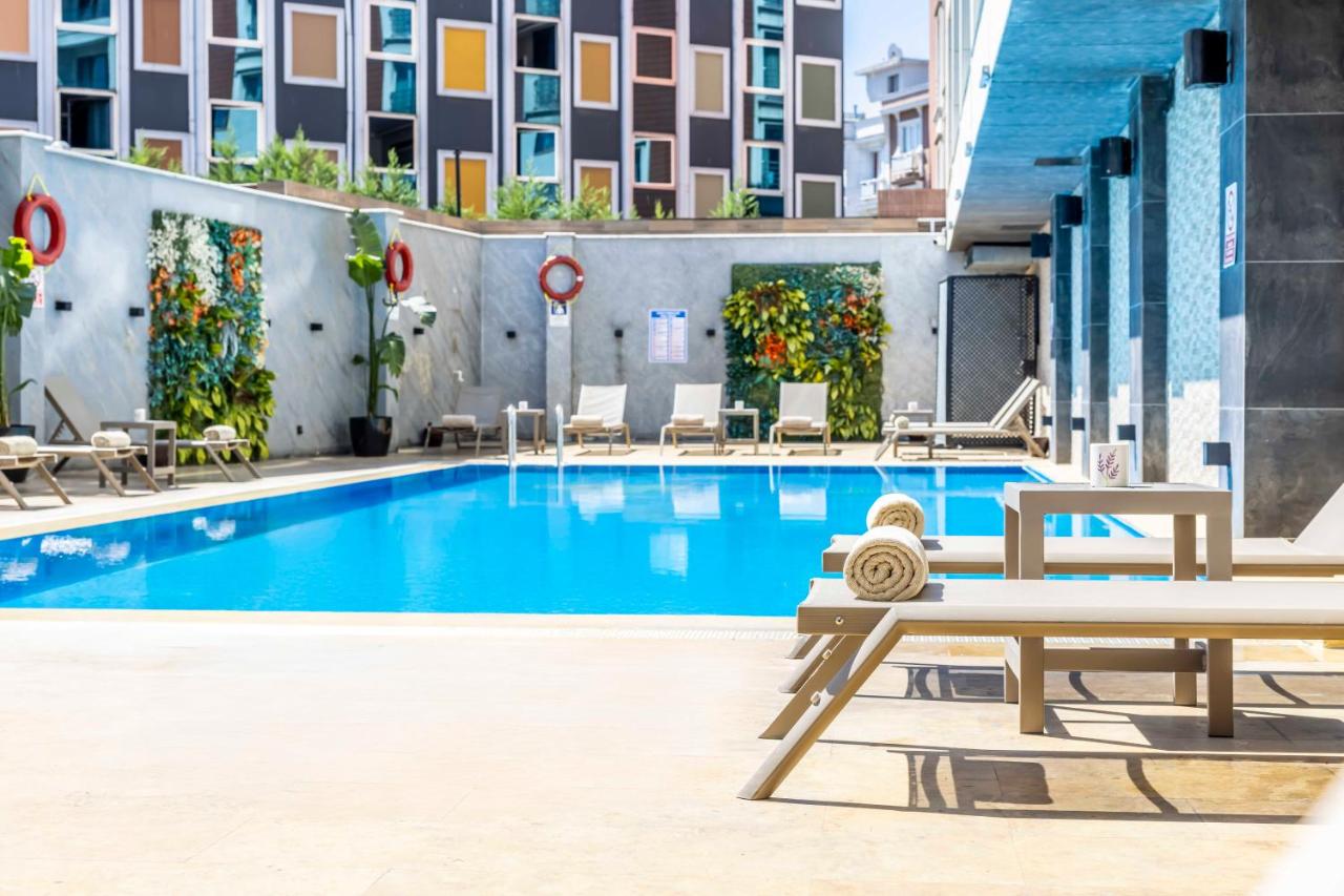 Ramada Hotel & Suites by Wyndham Istanbul Merter foto 3