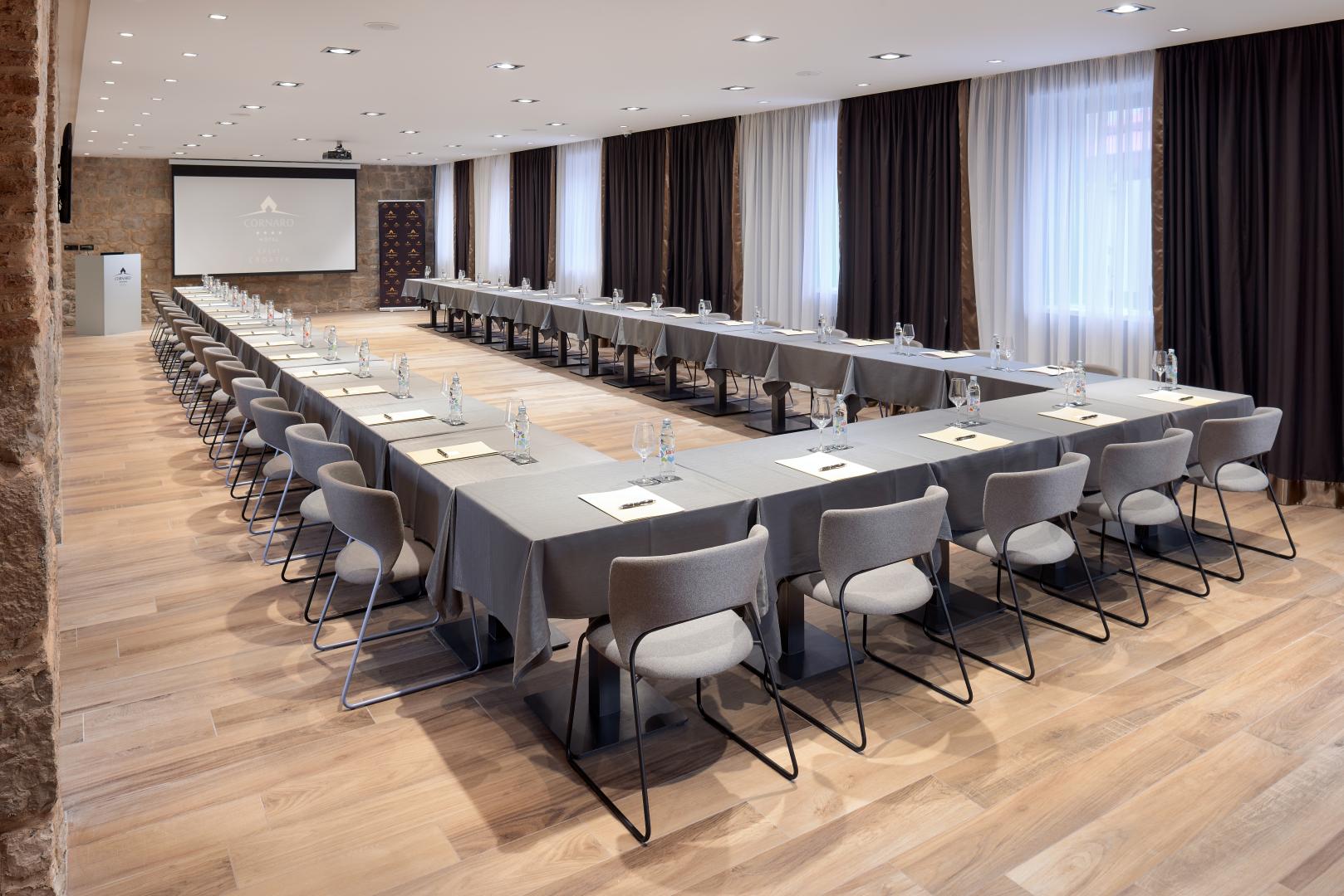 Vergaderruimte — Cornaro Hotel