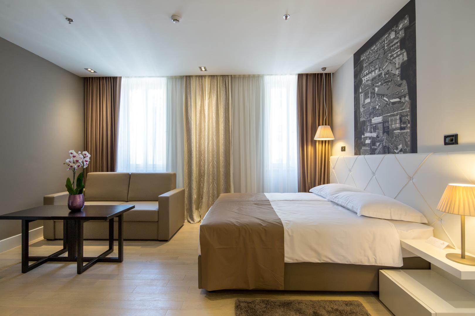 Kamer met twee aparte bedden — Cornaro Hotel