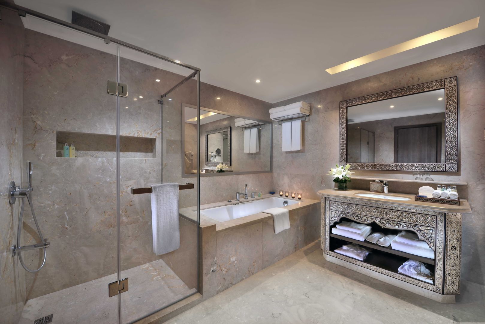 Steigenberger Alcazar image 2