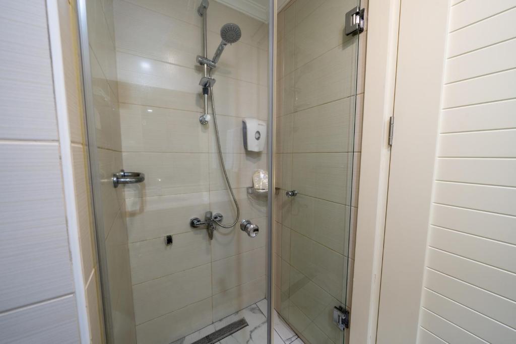 Green Bay Resort & Spa image 2