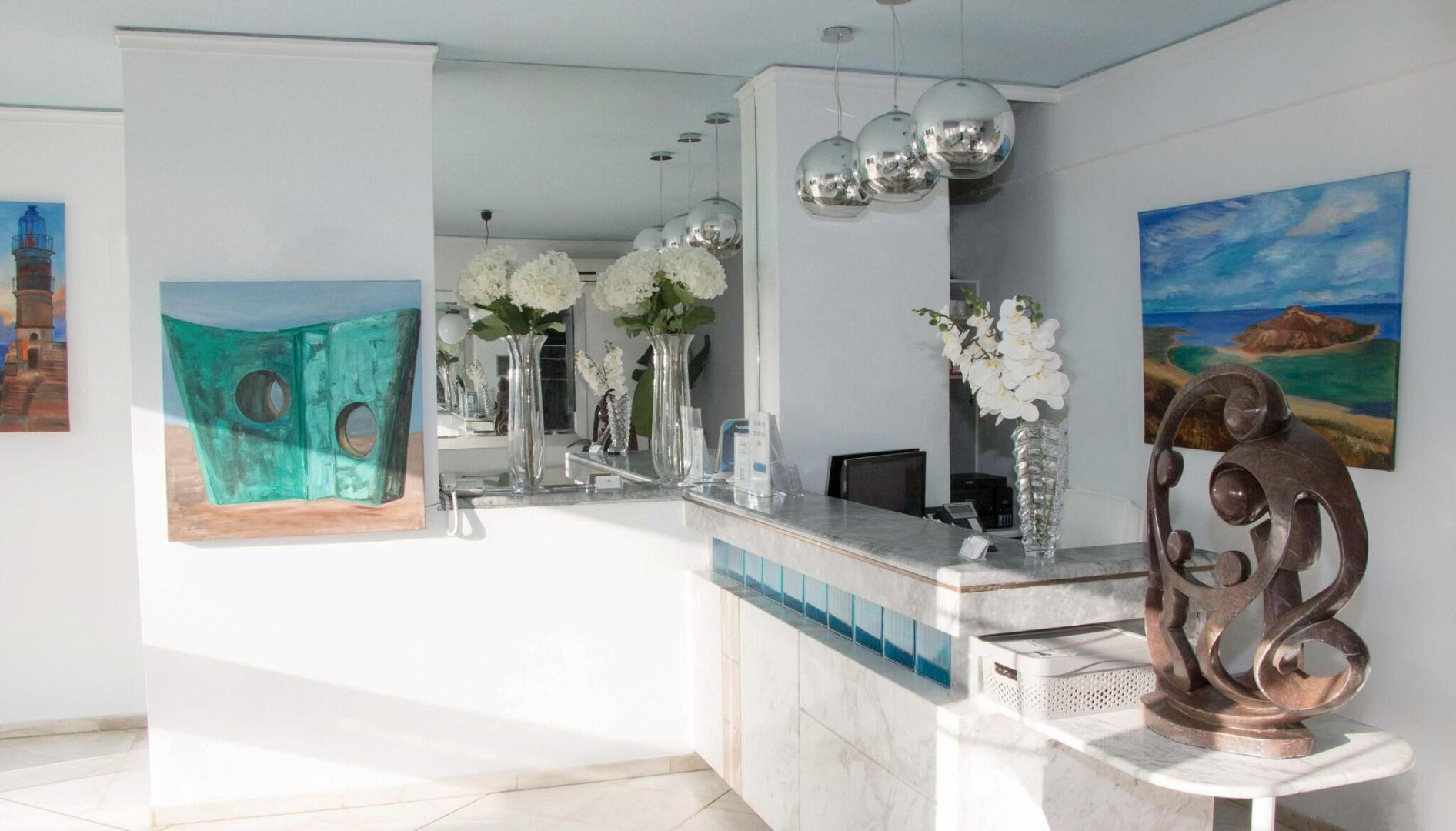 Lobby met receptie — Futura