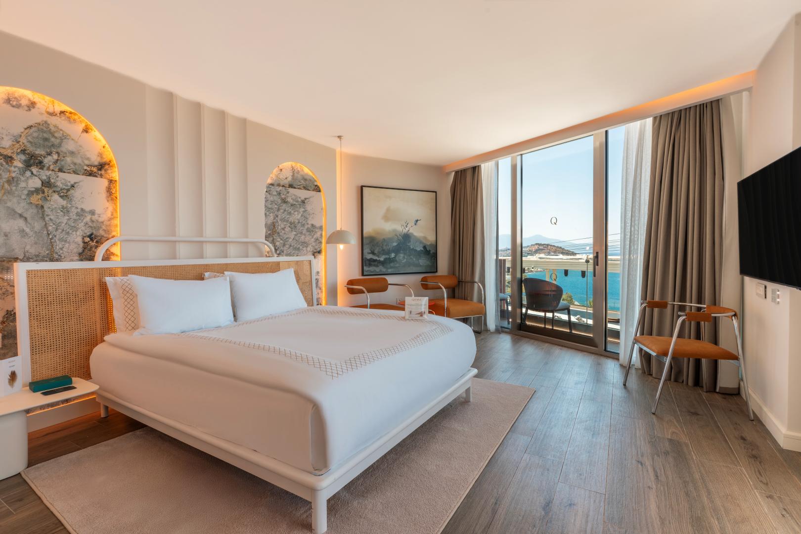 Qlusive Hotel image 1