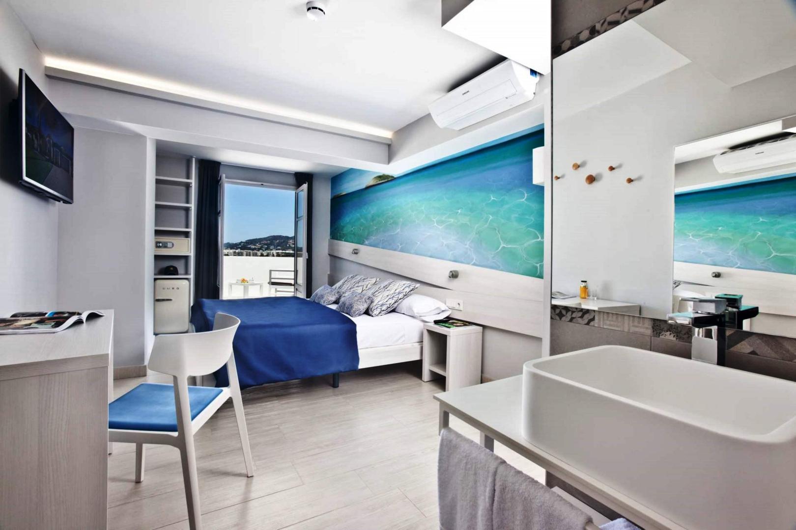Ryans La Marina image 1